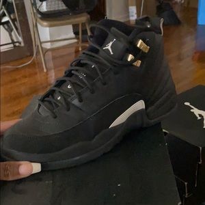 Air Jordan 12 black & gold